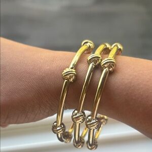 Elegant Gold Knot Bangle Set